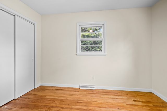 6838 Hague Road, Indianapolis, IN 46256