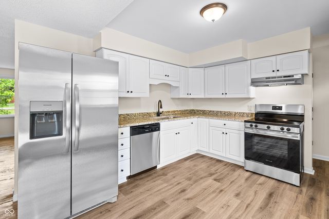 6838 Hague Road, Indianapolis, IN 46256
