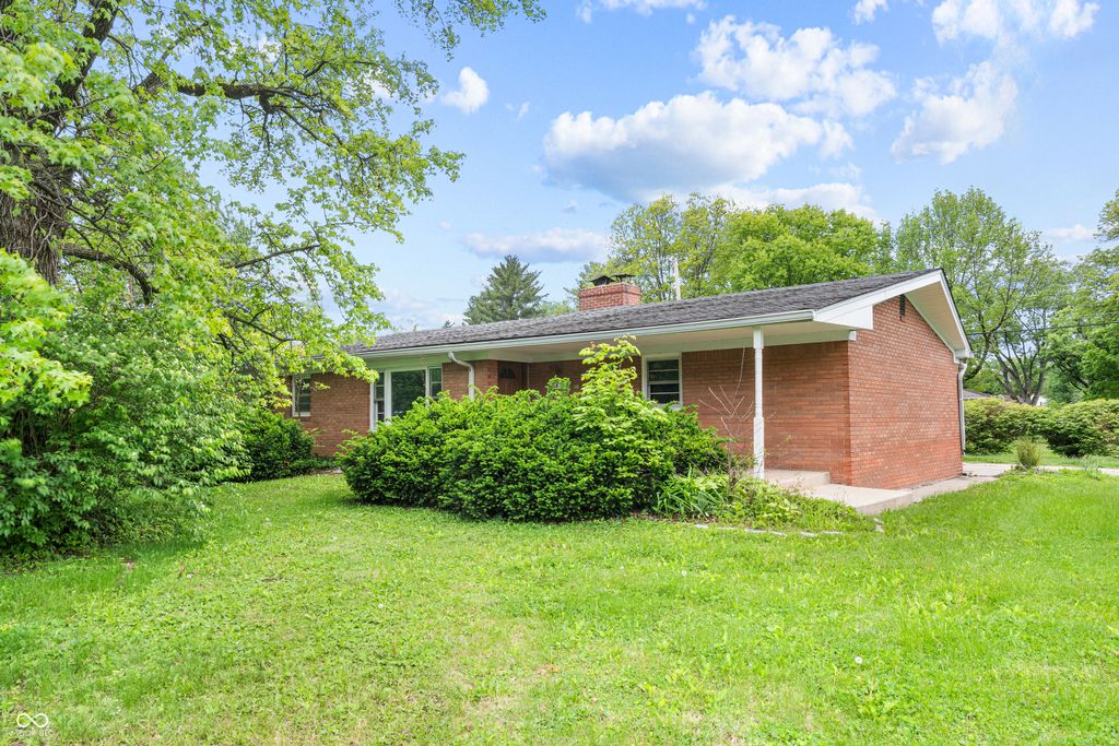 6838 Hague Road, Indianapolis, IN 46256