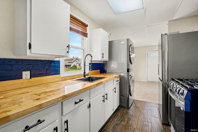 202 E Oakside Street, South Bend, IN 46614