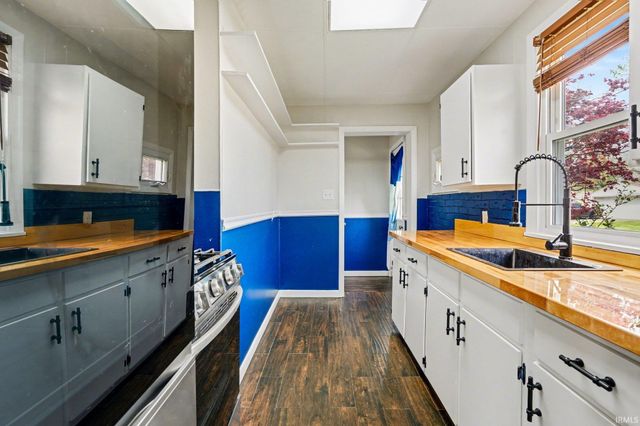 202 E Oakside Street, South Bend, IN 46614