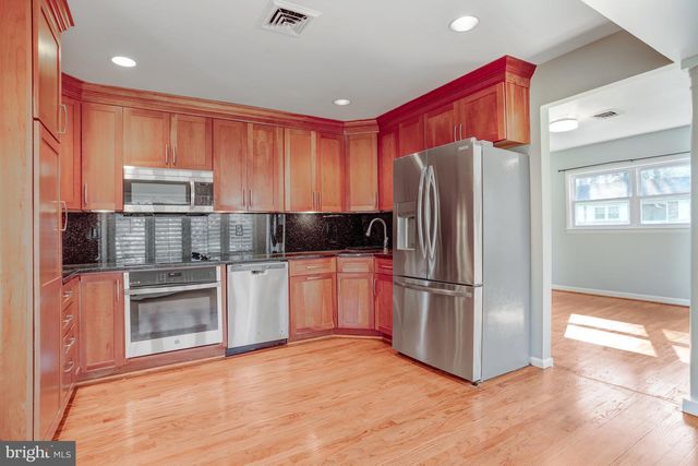 7525 SALEM RD, Falls Church, VA 22043