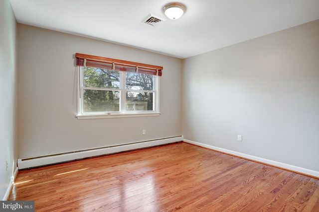 7525 SALEM RD, Falls Church, VA 22043