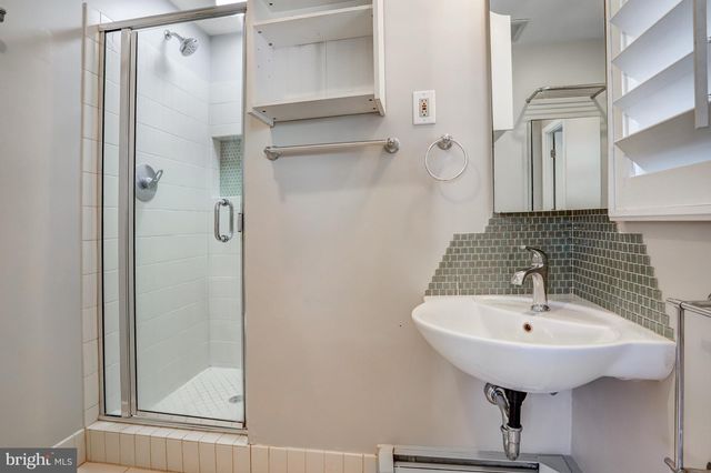 7525 SALEM RD, Falls Church, VA 22043