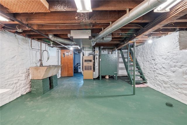 141 E Steuben, Ingram, PA 15205