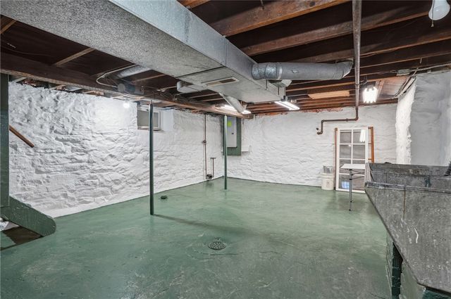 141 E Steuben, Ingram, PA 15205