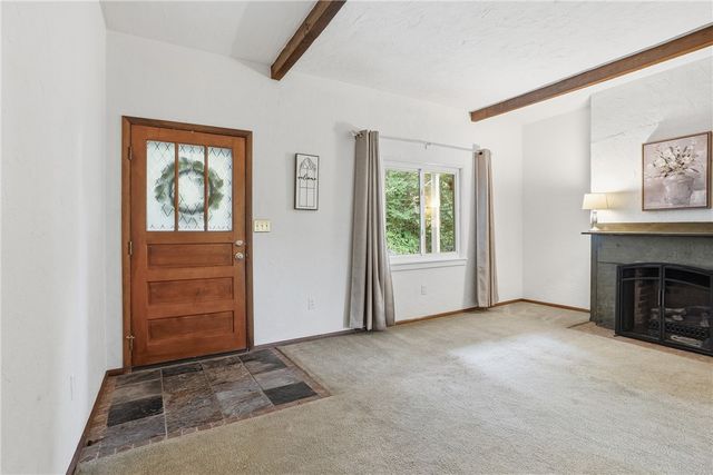 141 E Steuben, Ingram, PA 15205