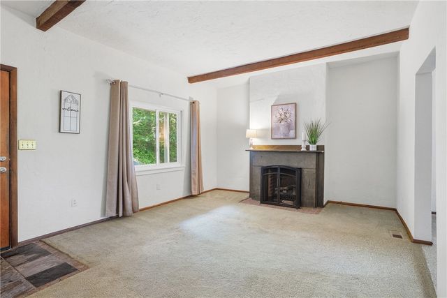 141 E Steuben, Ingram, PA 15205