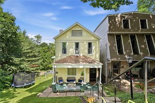 141 E Steuben, Ingram, PA 15205