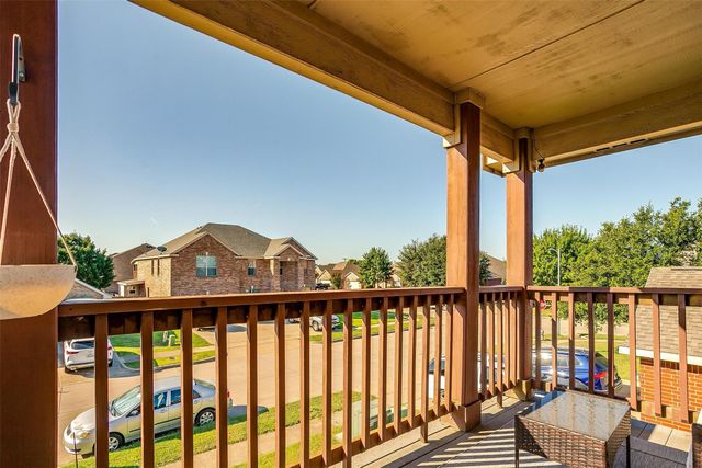 1303 Red Deer Way, Arlington, TX 76002