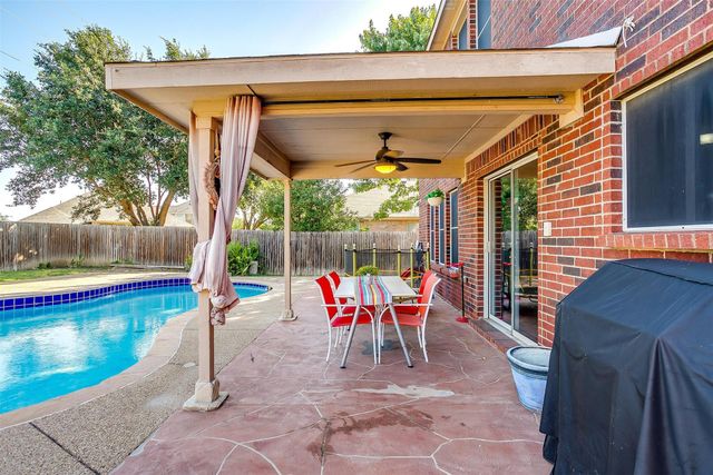 1303 Red Deer Way, Arlington, TX 76002