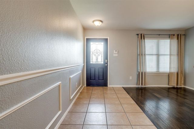 1303 Red Deer Way, Arlington, TX 76002