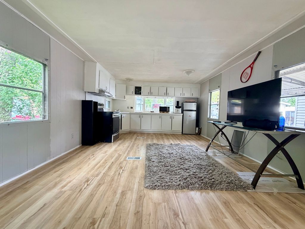 2993 Curtis Street B10, Des Plaines, IL 60018 — photo 2