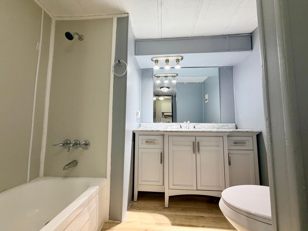 2993 Curtis Street B10, Des Plaines, IL 60018 — photo 5