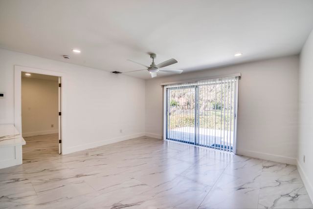 10084 Meridian Way N 4, Palm Beach Gardens, FL 33410