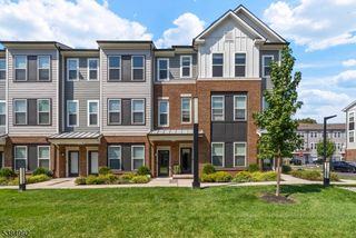 4 Sadie Cir 4205, Union Twp., NJ 07083