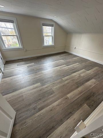 6 Lake Avenue, Auburn, NY 13021