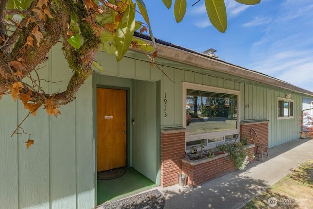 1913 King Street, Shelton, WA 98584