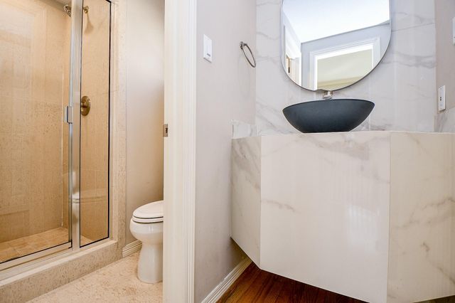 2094 Brentwood Drive, Houston, TX 77019