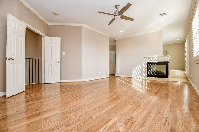 2094 Brentwood Drive, Houston, TX 77019