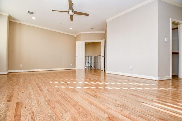 2094 Brentwood Drive, Houston, TX 77019