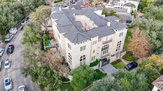 2094 Brentwood Drive, Houston, TX 77019