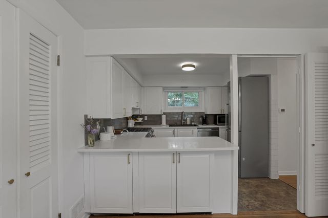 2005 Malvern Road, Upper Arlington, OH 43221