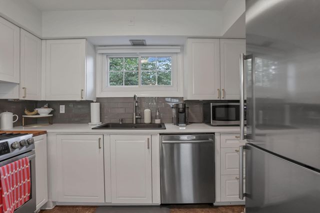 2005 Malvern Road, Upper Arlington, OH 43221