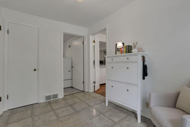 2005 Malvern Road, Upper Arlington, OH 43221