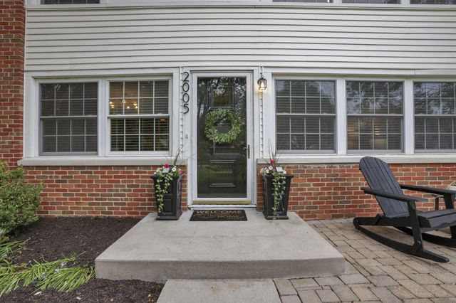 2005 Malvern Road, Upper Arlington, OH 43221