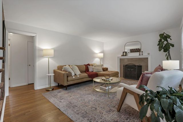 2005 Malvern Road, Upper Arlington, OH 43221