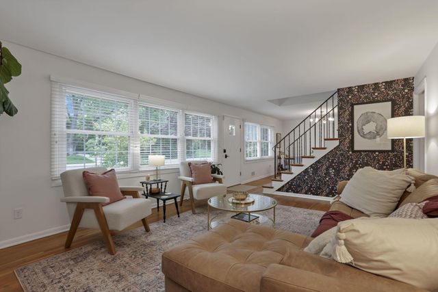 2005 Malvern Road, Upper Arlington, OH 43221