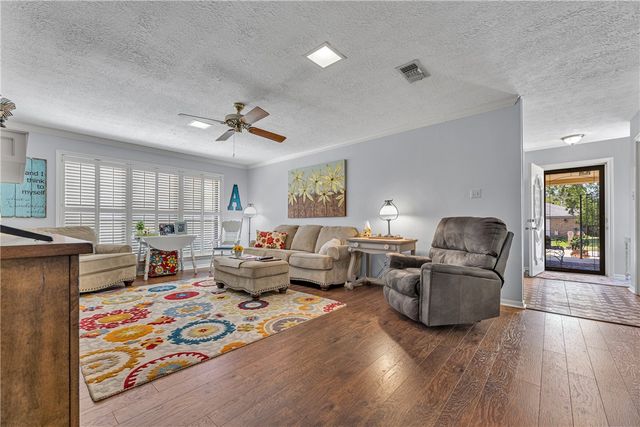 2911 Braeburn, Bryan, TX 77802