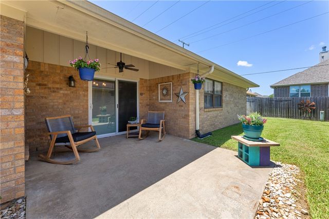 2911 Braeburn, Bryan, TX 77802