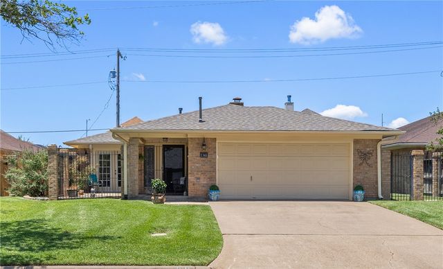 2911 Braeburn, Bryan, TX 77802