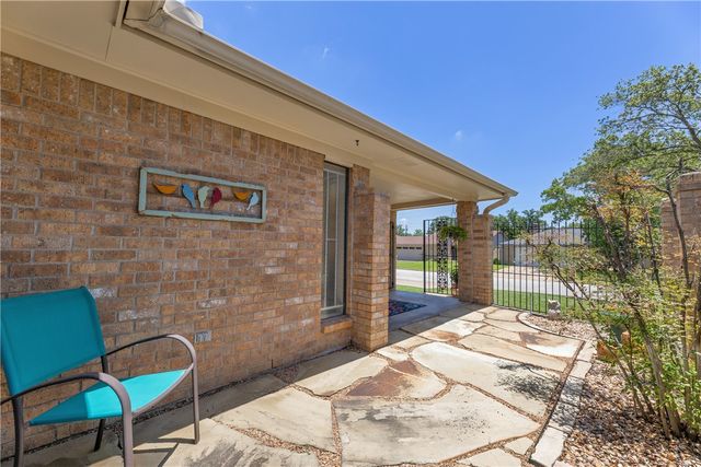 2911 Braeburn, Bryan, TX 77802