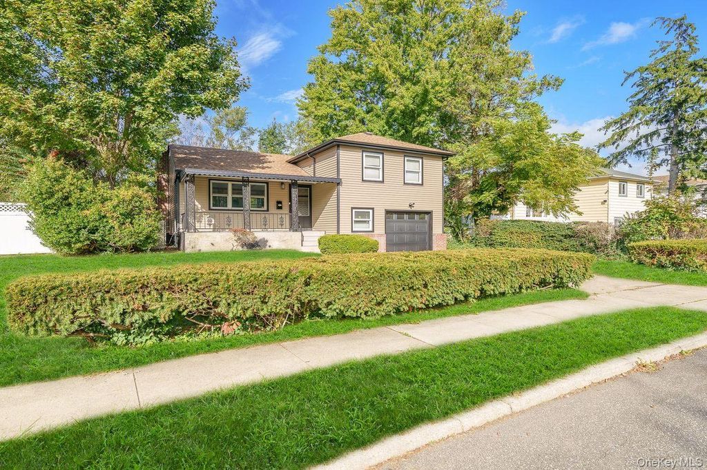 20 Ford Drive S, Massapequa, NY 11758 — photo 2
