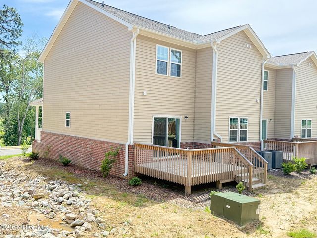 830 Ducks Landing, Aberdeen, NC 28315