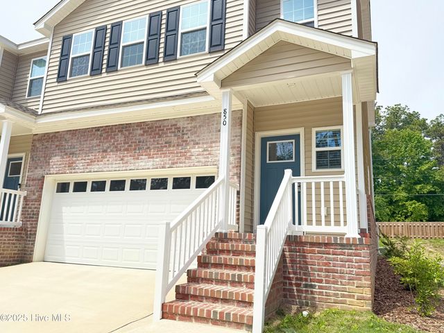 830 Ducks Landing, Aberdeen, NC 28315