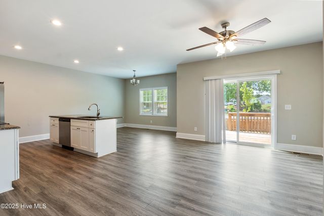 830 Ducks Landing, Aberdeen, NC 28315