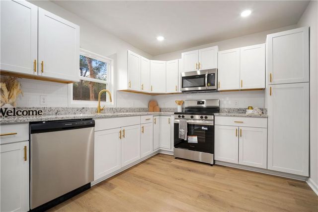 7113 Peachtree Avenue, Mobile, AL 36618