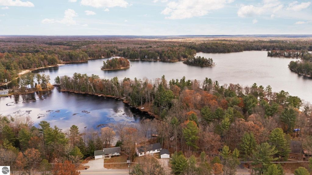 Image 2 of property listing at 4056 N Spider Lake, Traverse City, MI 49696