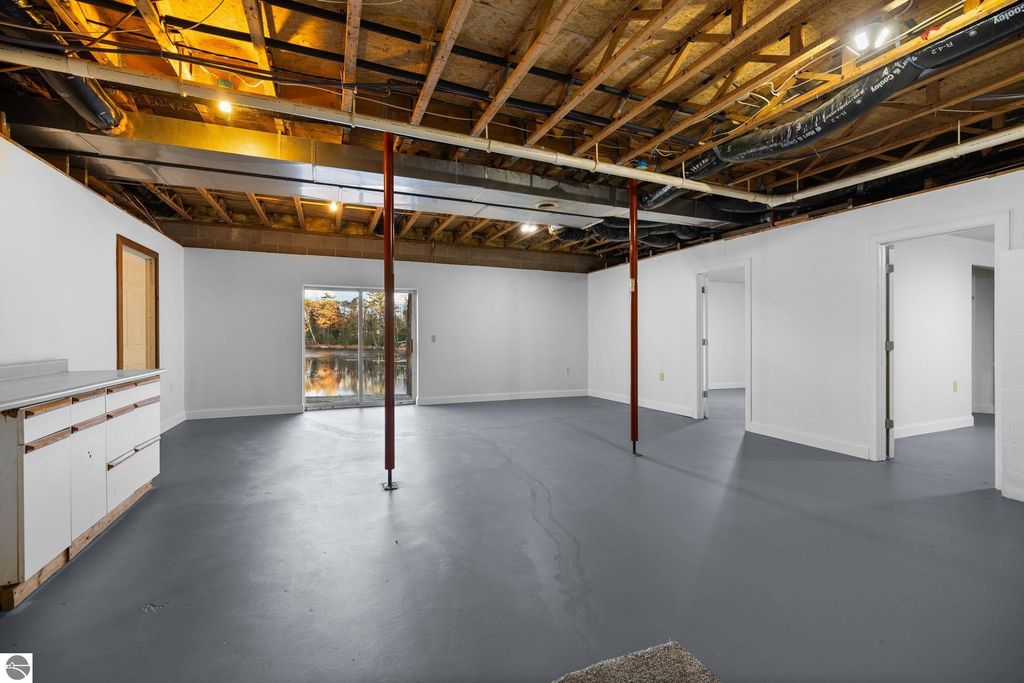 Image 27 of property listing at 4056 N Spider Lake, Traverse City, MI 49696