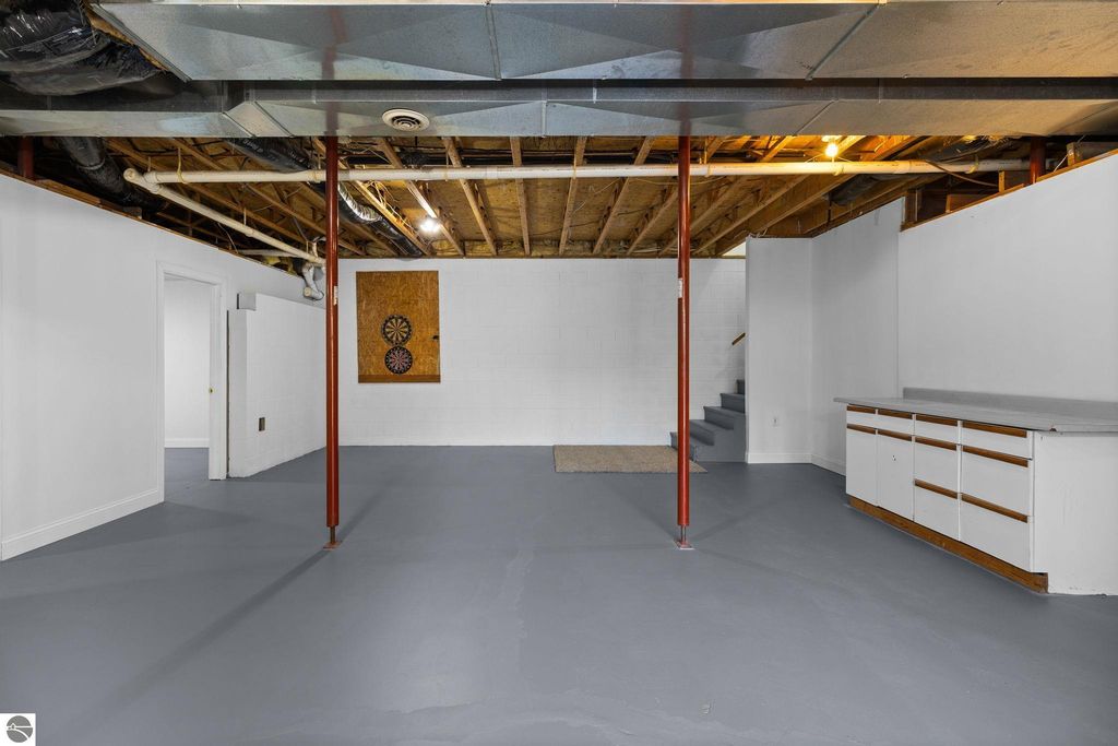 Image 28 of property listing at 4056 N Spider Lake, Traverse City, MI 49696