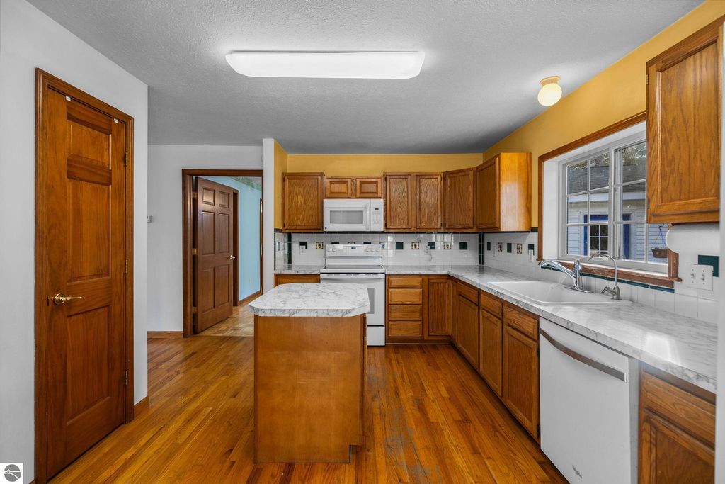 Image 8 of property listing at 4056 N Spider Lake, Traverse City, MI 49696