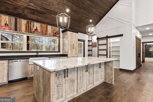 64 Nickel Lane, Ellijay, GA 30540