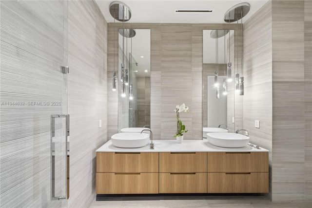 4701 N Meridian Ave 304, Miami Beach, FL 33140