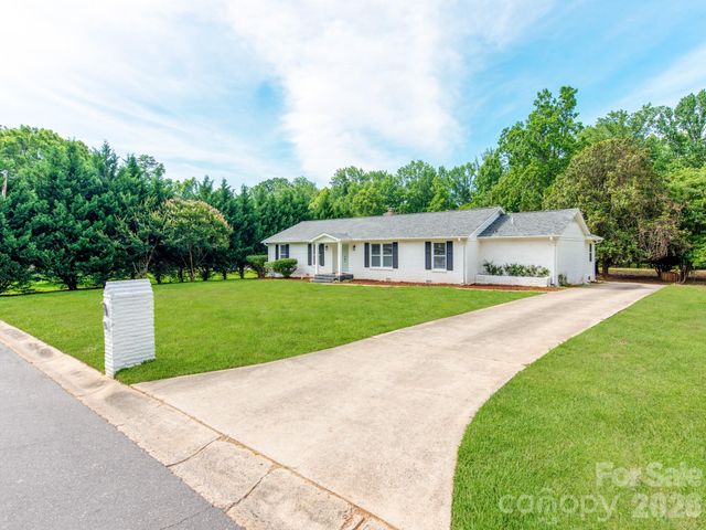 629 Belmorrow Drive, Charlotte, NC 28214