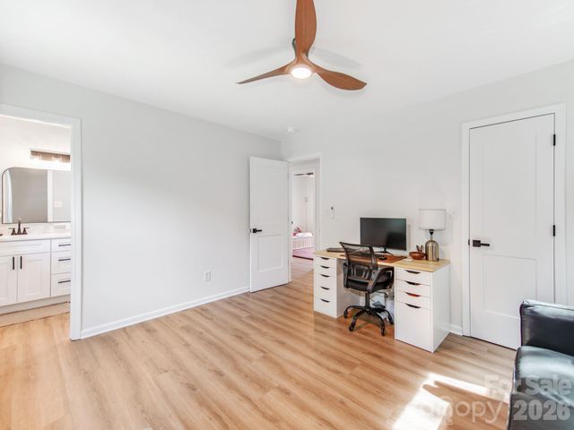 629 Belmorrow Drive, Charlotte, NC 28214