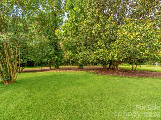 629 Belmorrow Drive, Charlotte, NC 28214